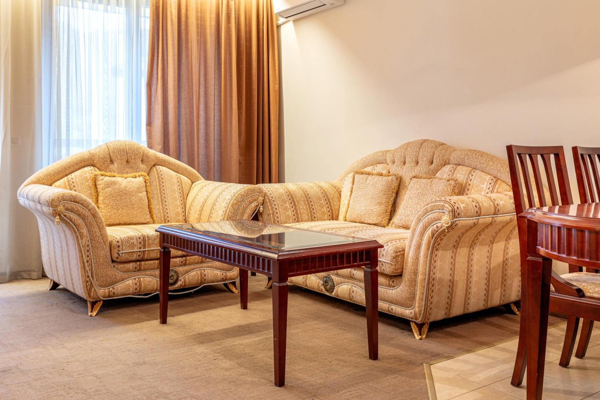Downtown Bansko Resort Bagian luar foto