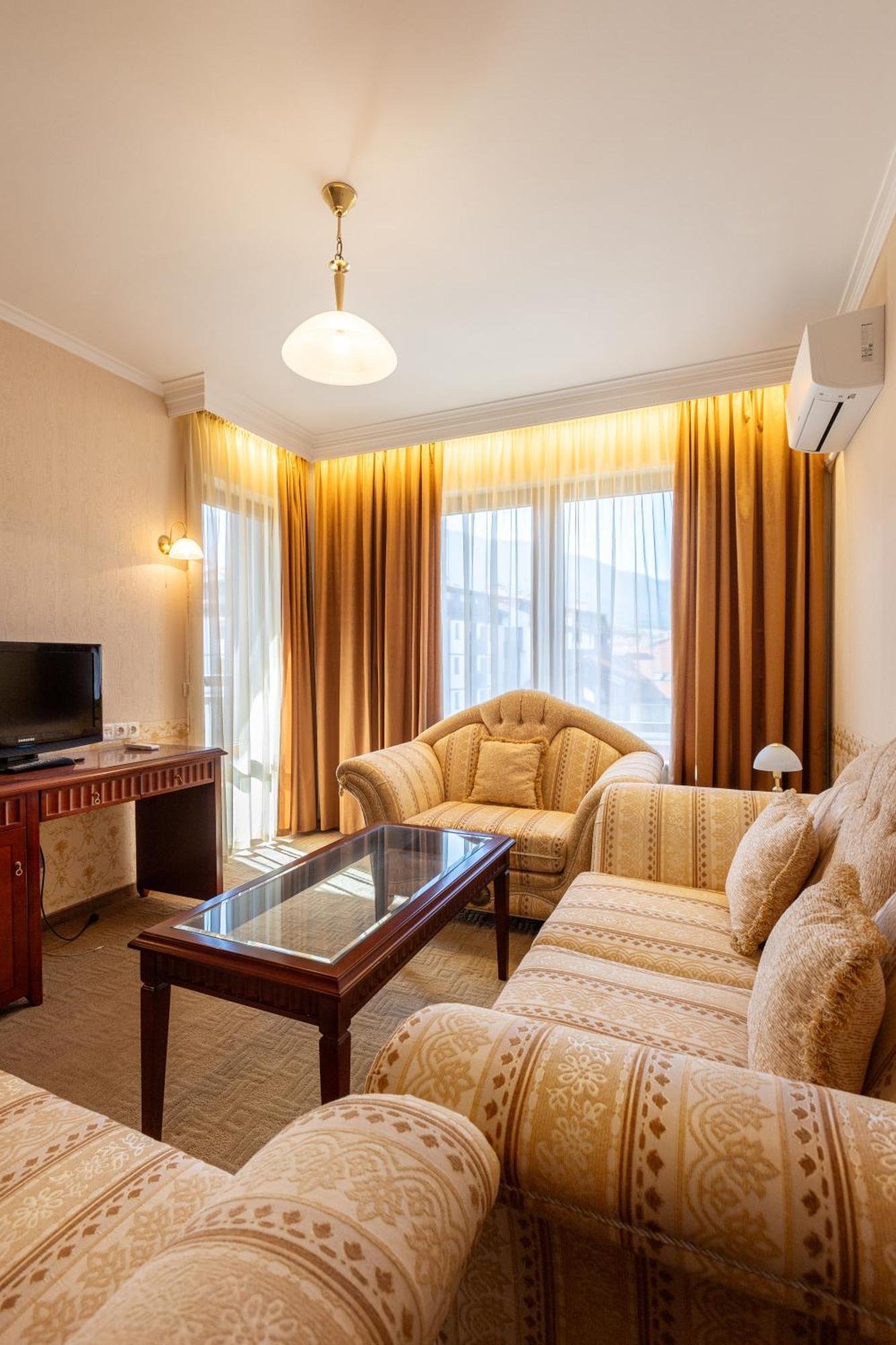 Downtown Bansko Resort Bagian luar foto