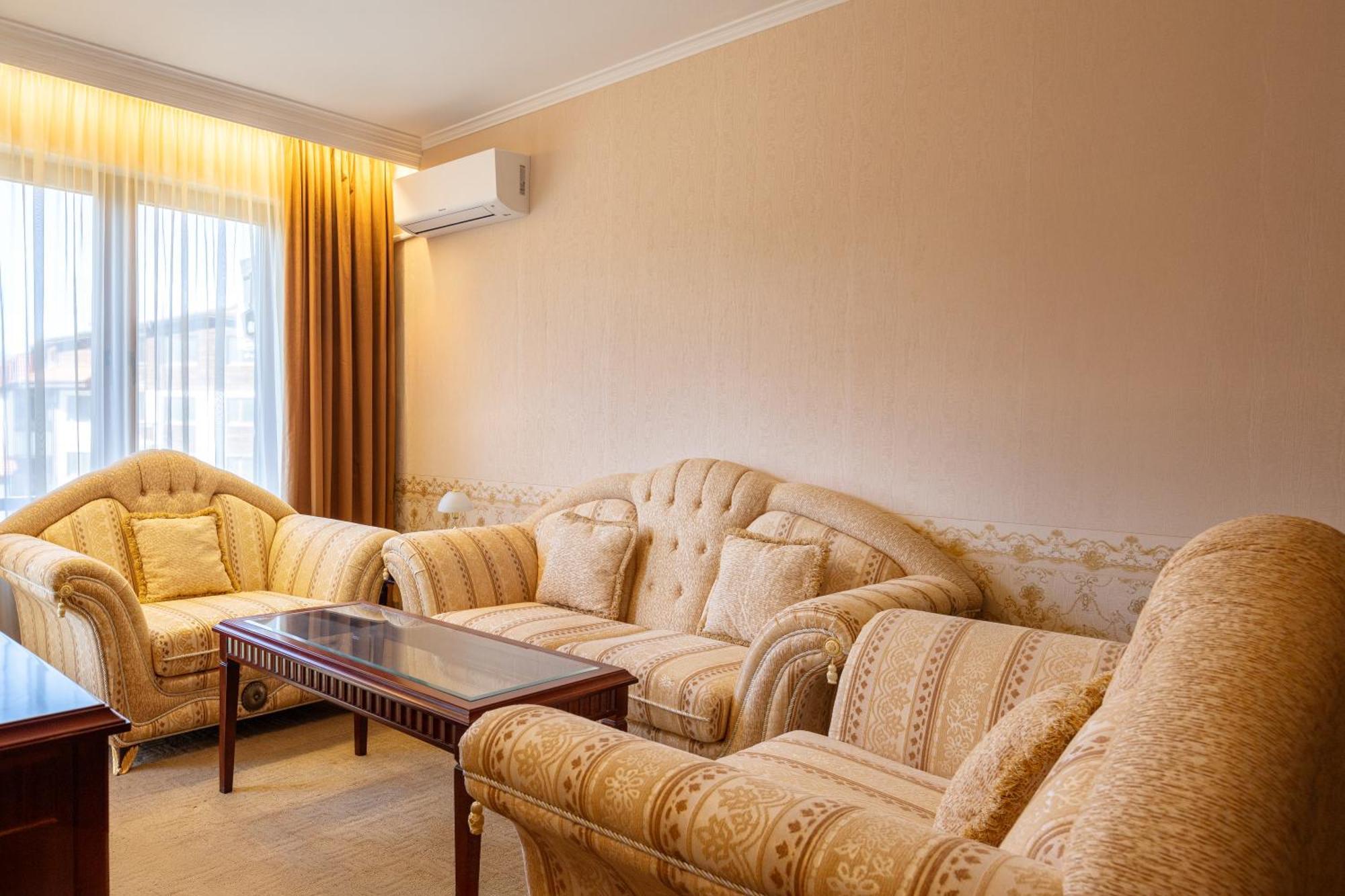 Downtown Bansko Resort Bagian luar foto